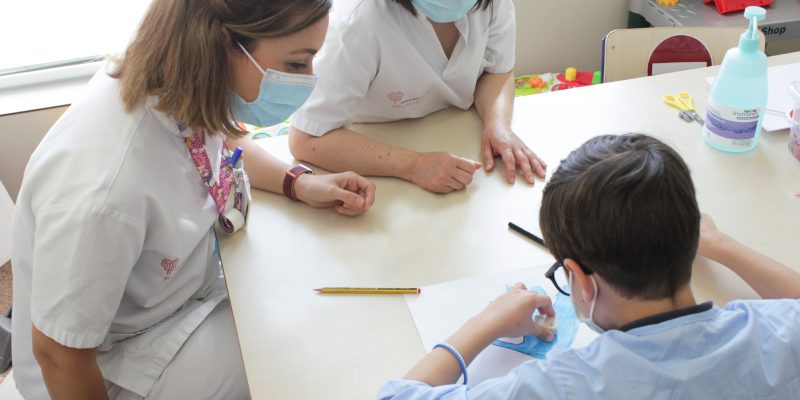 El Hospital Universitario del Vinalopó da recomendaciones para cuidar la salud de los más pequeños durante el verano